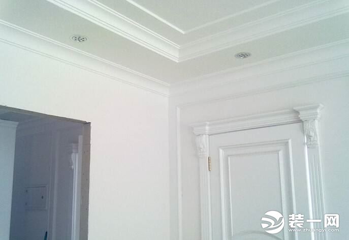 石膏线是石膏制品的一种,一般用在室内装修装饰中,多作为顶角线